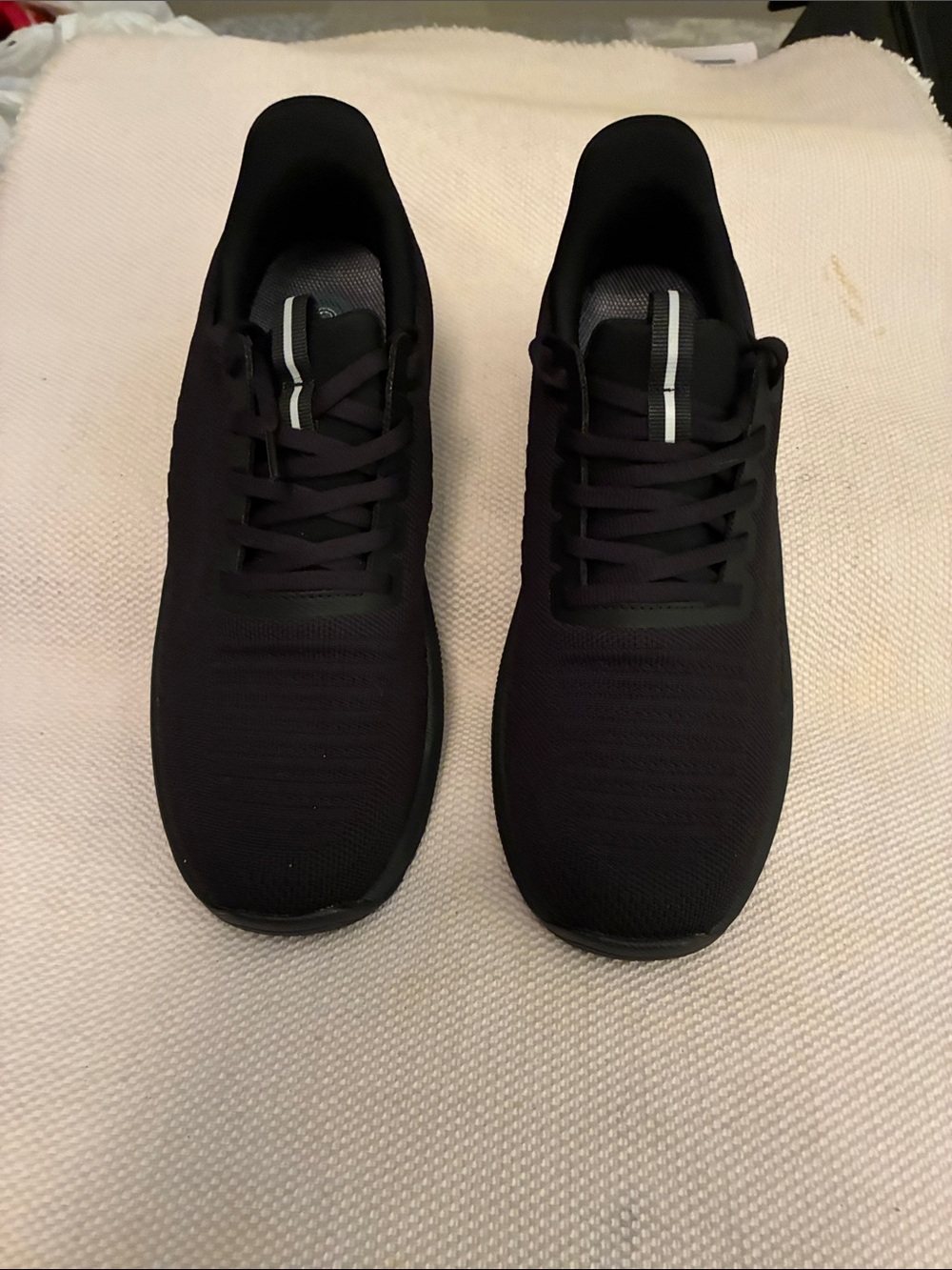 Orthofeet Men's Black Athletic Sneakers - Lightweight Performance size: 9.5
